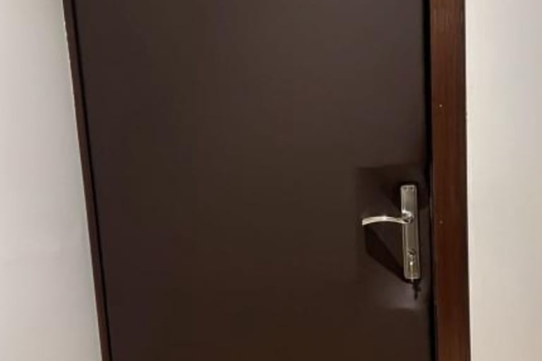 تخفيف الضوضاء من الباب