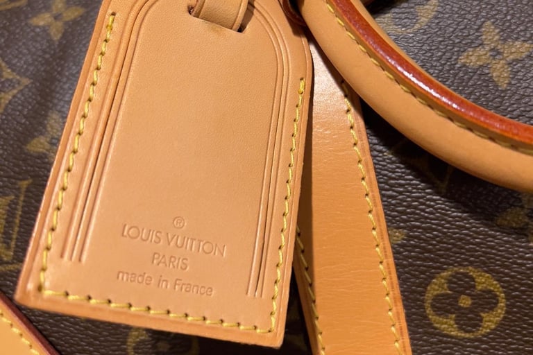 luksuslaukun patina ja nahka