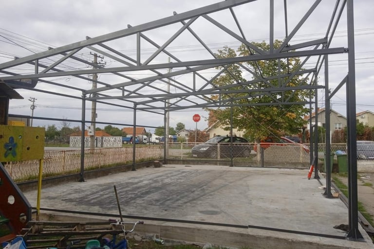 Montirana metalna konstrukcija hala – faza izgradnje, Beograd, Kragujevac
