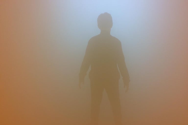 Boy in the fog, tate Modern