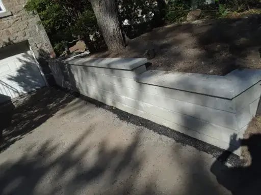 Retaining wall in montreal,qc 2025/Mur de soutènement à Montréal, QC 2025