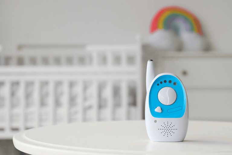 Plaats een babyfoon altijd op minimaal 2 meter afstand van het babybedje om blootstelling aan strali