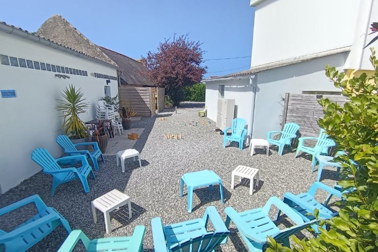 groupe peinture - groupe activité manuelle - logement de groupe - gite retraite yoga – 22 personnes