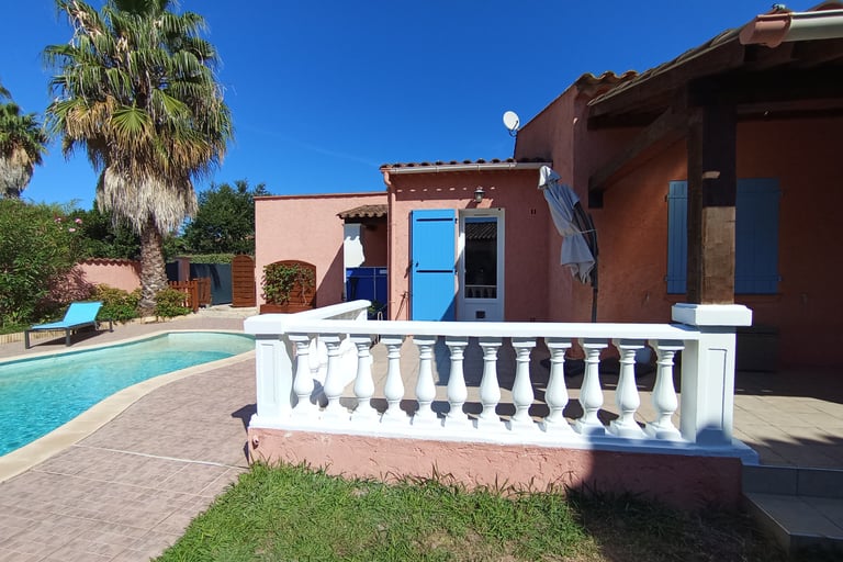 Rénovation de balustrades extérieures - enduit fibré, peinture D2