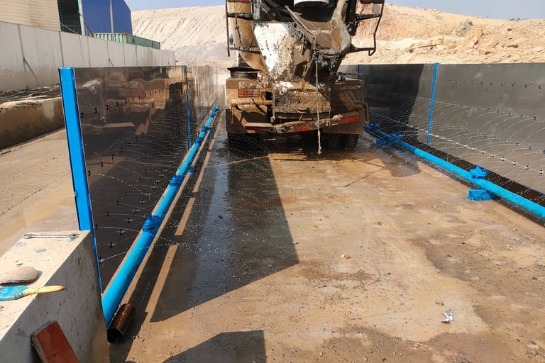 Engineering vehicle washing machine washing channel for trucks, automatic cleaning process