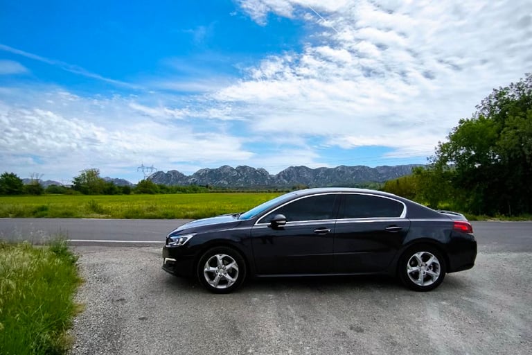Driver Pro For Private Tours St Rémy de Provence