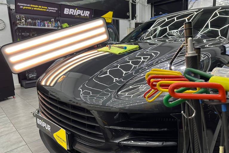 Reparación de abolladuras y granizo