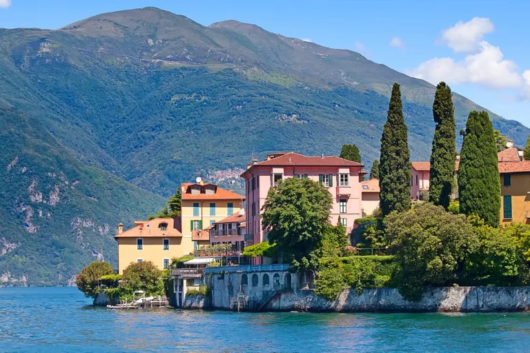 Luxury Lake Como wedding cost breakdown with villa venue and lakefront view