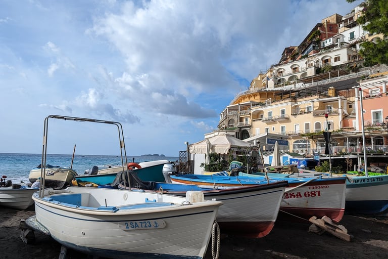 cruise shore excursion off of the amalfi coast