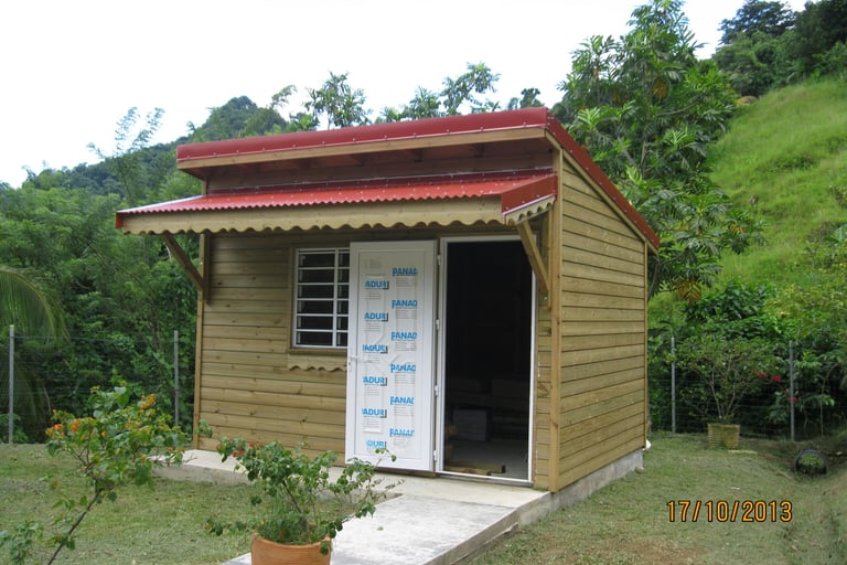 Bungalow en bois en kit Martinique - abri de jardin 