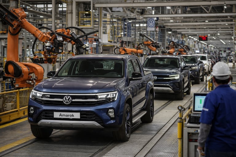Produção da Volkswagen Amarok na fábrica de General Pacheco antes do encerramento da geração atual