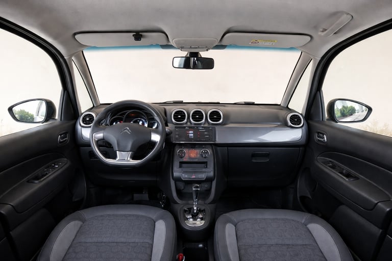 interior citroen aircross 2018 painel multimidia direcao eletrica carro usado completo