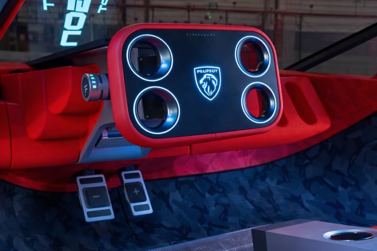 Interior do novo Peugeot 208 2027 com volante Hypersquare e design futurista iluminado