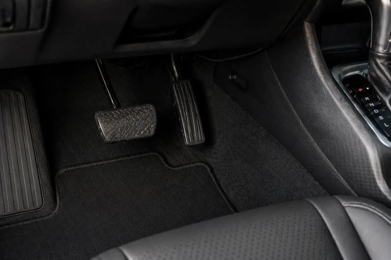 carro automático tem embreagem pedais de carro automático sem pedal de embreagem