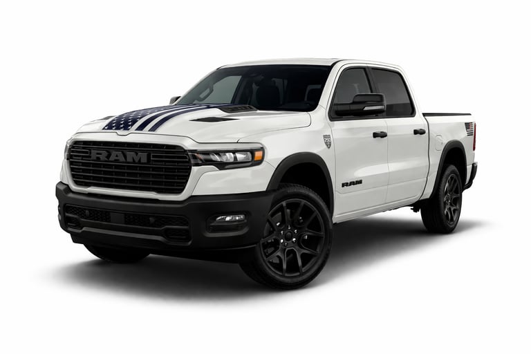 Ram 1500 America250 branca edição especial com design exclusivo e detalhes em preto
