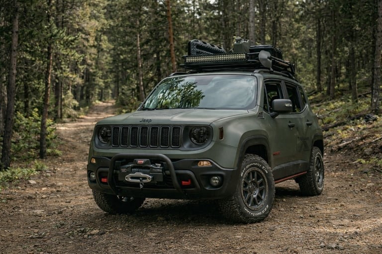 Jeep Renegade Trailhawk X conceito off-road em trilha com visual robusto