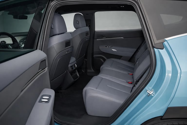 Volkswagen ID Unyx 08 banco traseiro espaco interno SUV eletrico 730 km autonomia