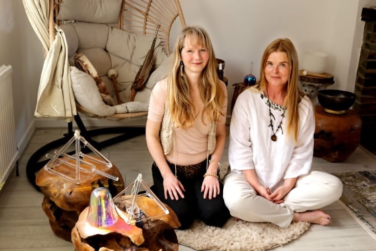 A reiki teacher training session with Abbey