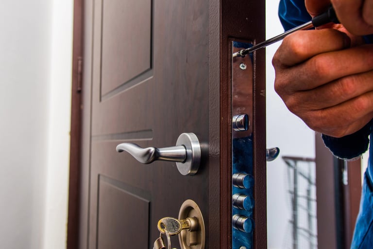 Handyman services Mount Juliet TN - door lock replacement