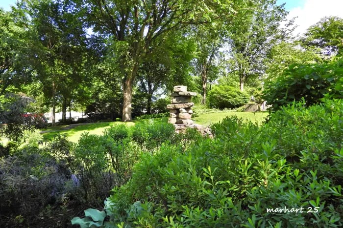 Inuksuk, jardins du Parlement
