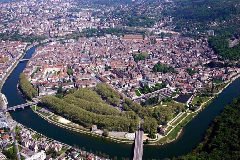 Nettoyage de toiture à Besançon