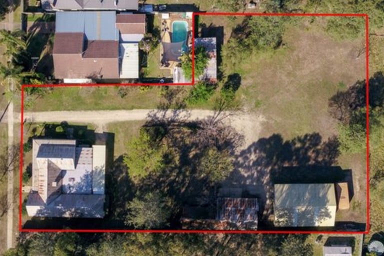 Aerial shot of 100 Maitland St