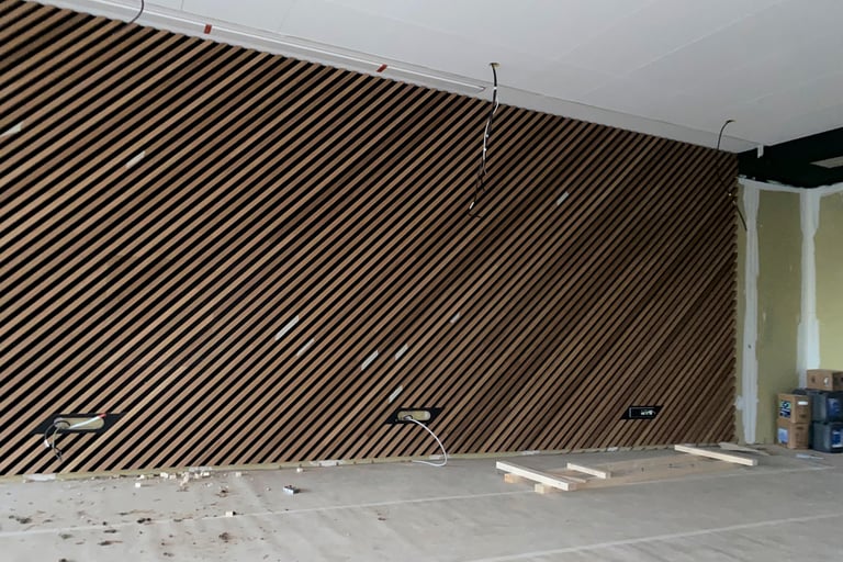 Mur en claustrât fait par Laroux Menuiserie