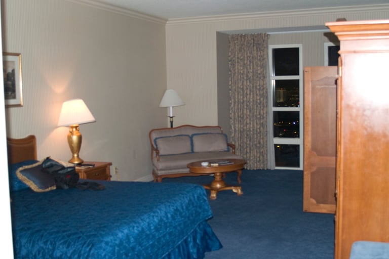 Paris Las Vegas room 3344 in 2007