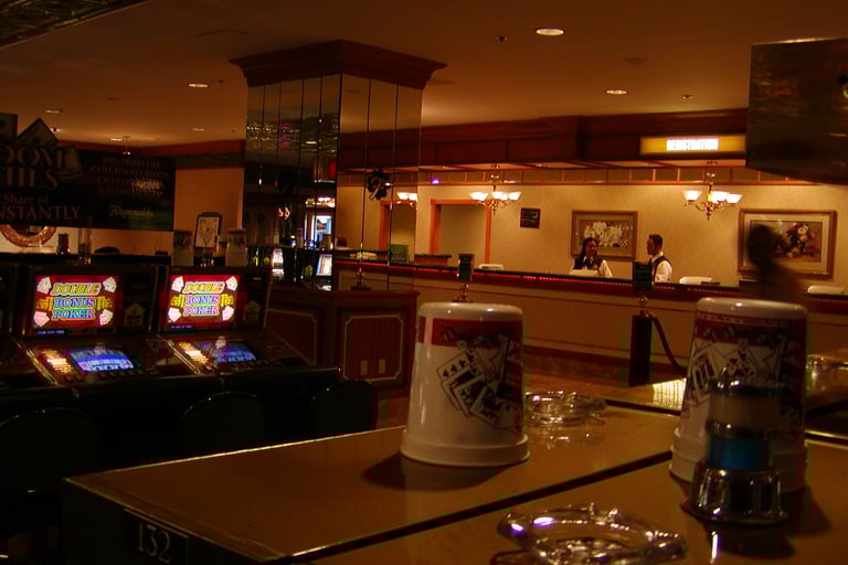 Fitzgerald's Las Vegas registration desk, late 1990s.