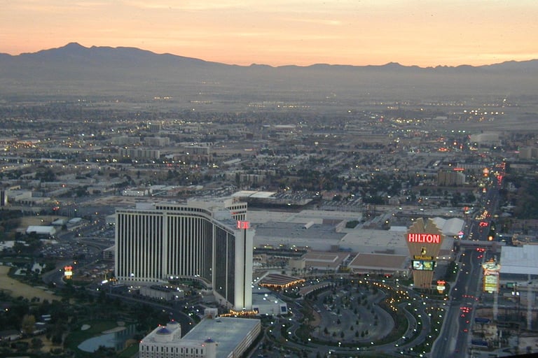 Las Vegas Hilton by urbanphotos.net
