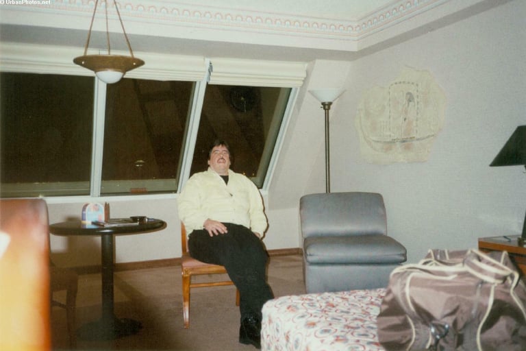 Luxor Las Vegas room 19027 around 1995