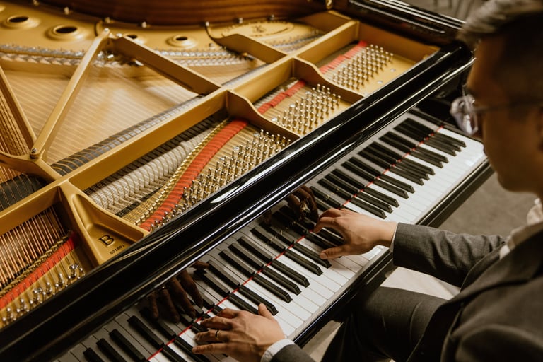 matt camastro playing piano