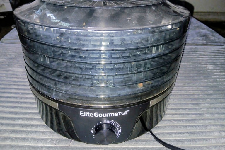 elite gourmet food dehydrator used to dry mushrooms