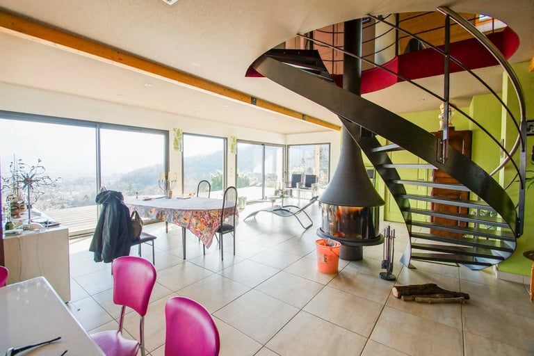 photo immobilière d'annonce de maison avec cheminée moderne à Dijon en Côte d'or