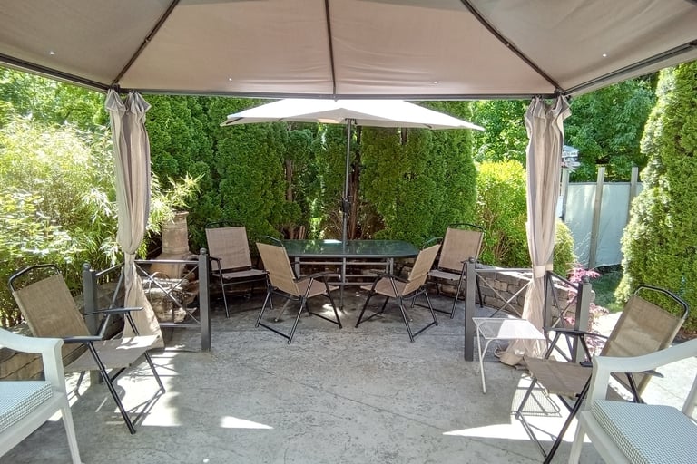 Outdoor patio dining