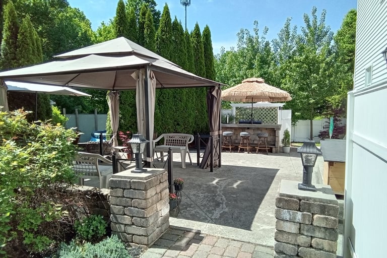 Patio, Gazebo and Tiki Bar
