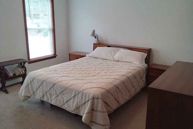 2nd bedroom