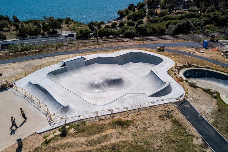concrete skatepark Cascais