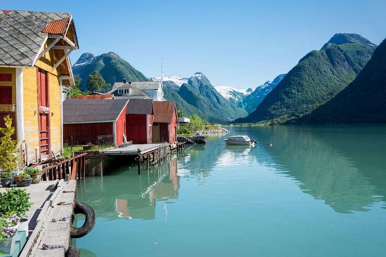 Fjearland fjord glacier