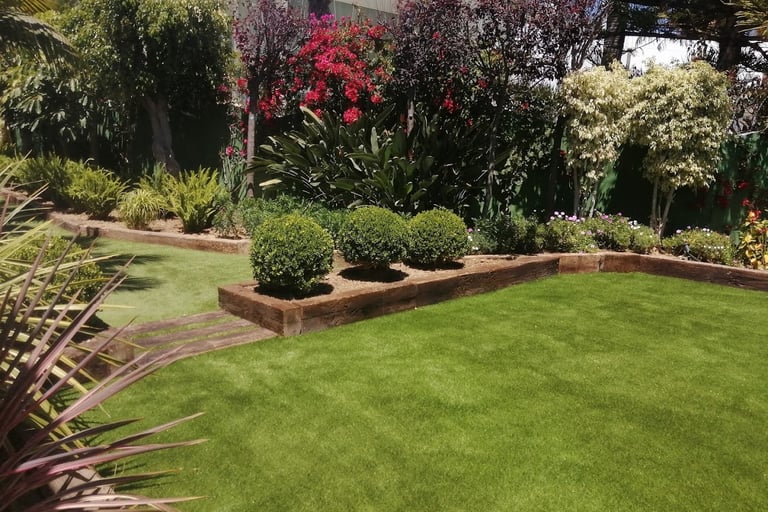 Luxury artificial grass garden Marbella - landscaping Marbella