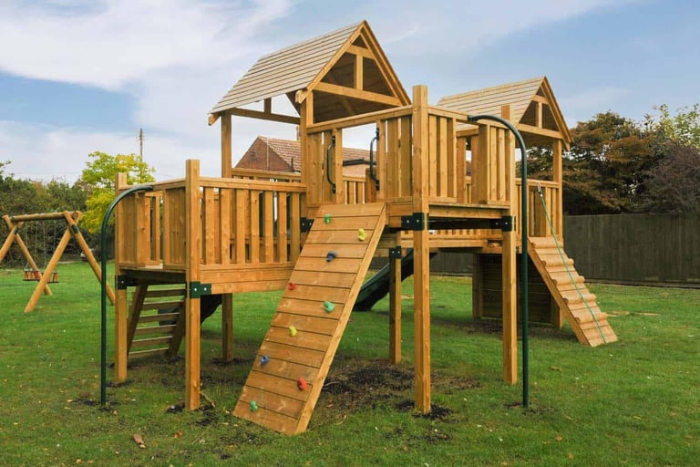 Outdoor play area - landscaping Marbella