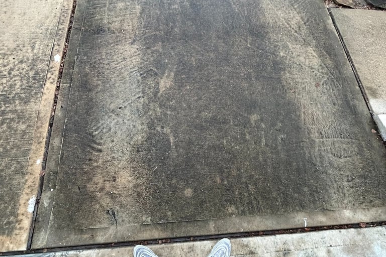Dirty Driveway before pressure washing