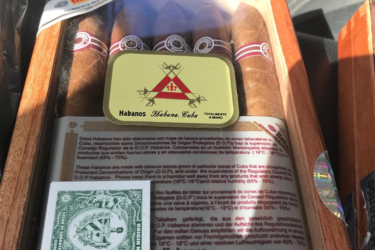 Cuban Cigars are legal to buy and smoke in Mexico