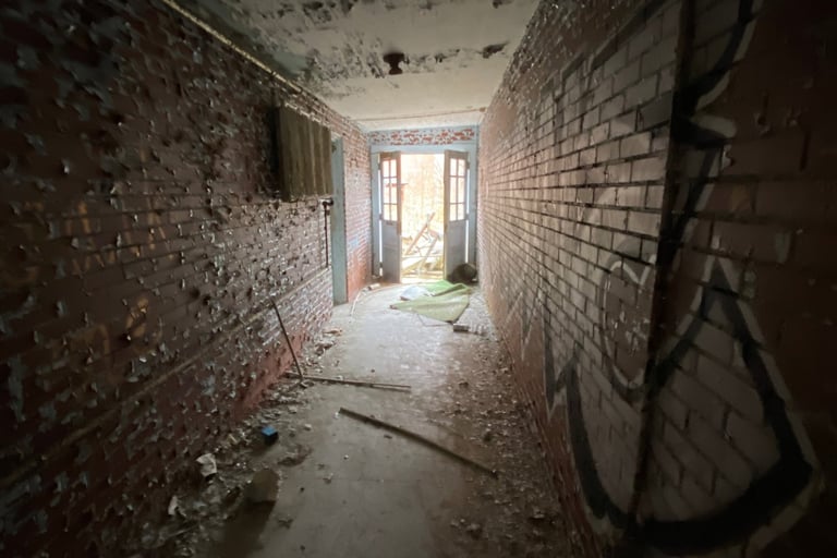 Doorway inside JN Adams