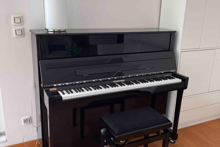 Piano Hoffmann