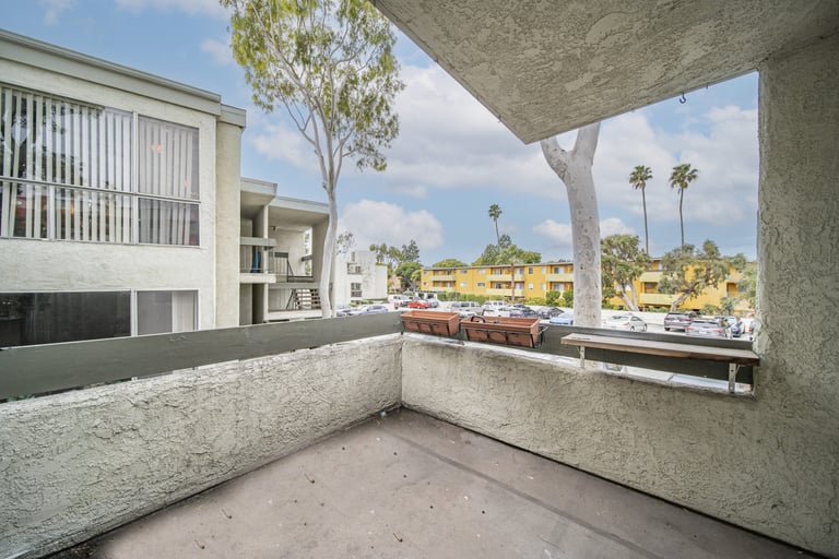 condo-staging