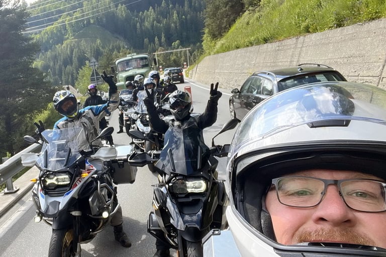 Motorradtourenexperte geführte Motorradtour Tourguide Sascha Brück Sauerland Biggesee