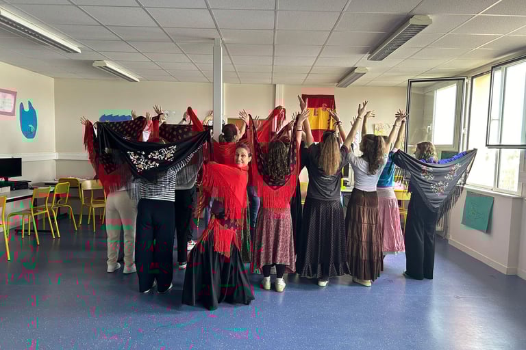 Michal Bleibtreu, danseuse, anime un cours de Flamenco