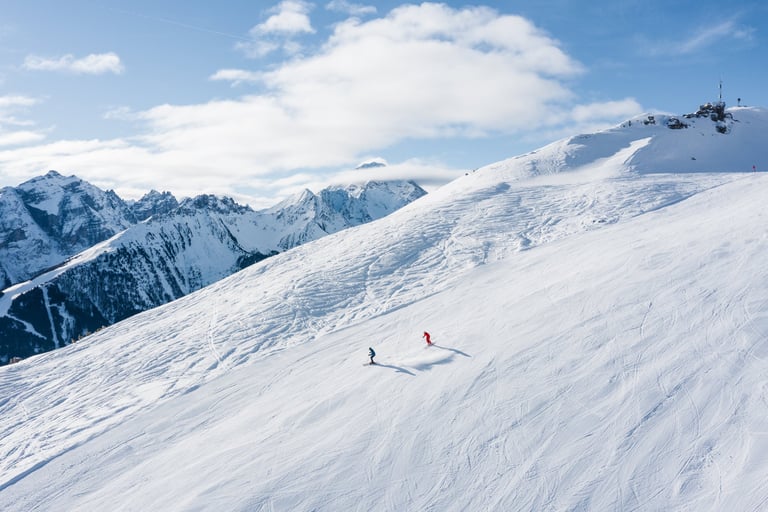 Skipiste Schlick2000 in Fulpmes Elfer im Hintergrund