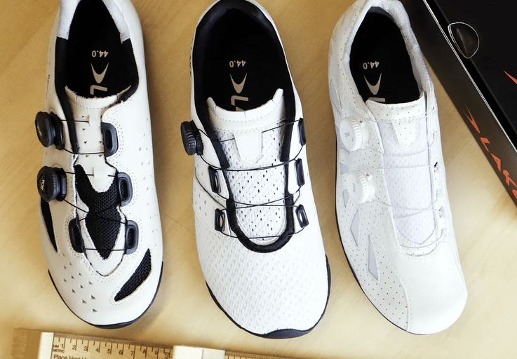 Different cycling shoe shapes and widths compared side by side
